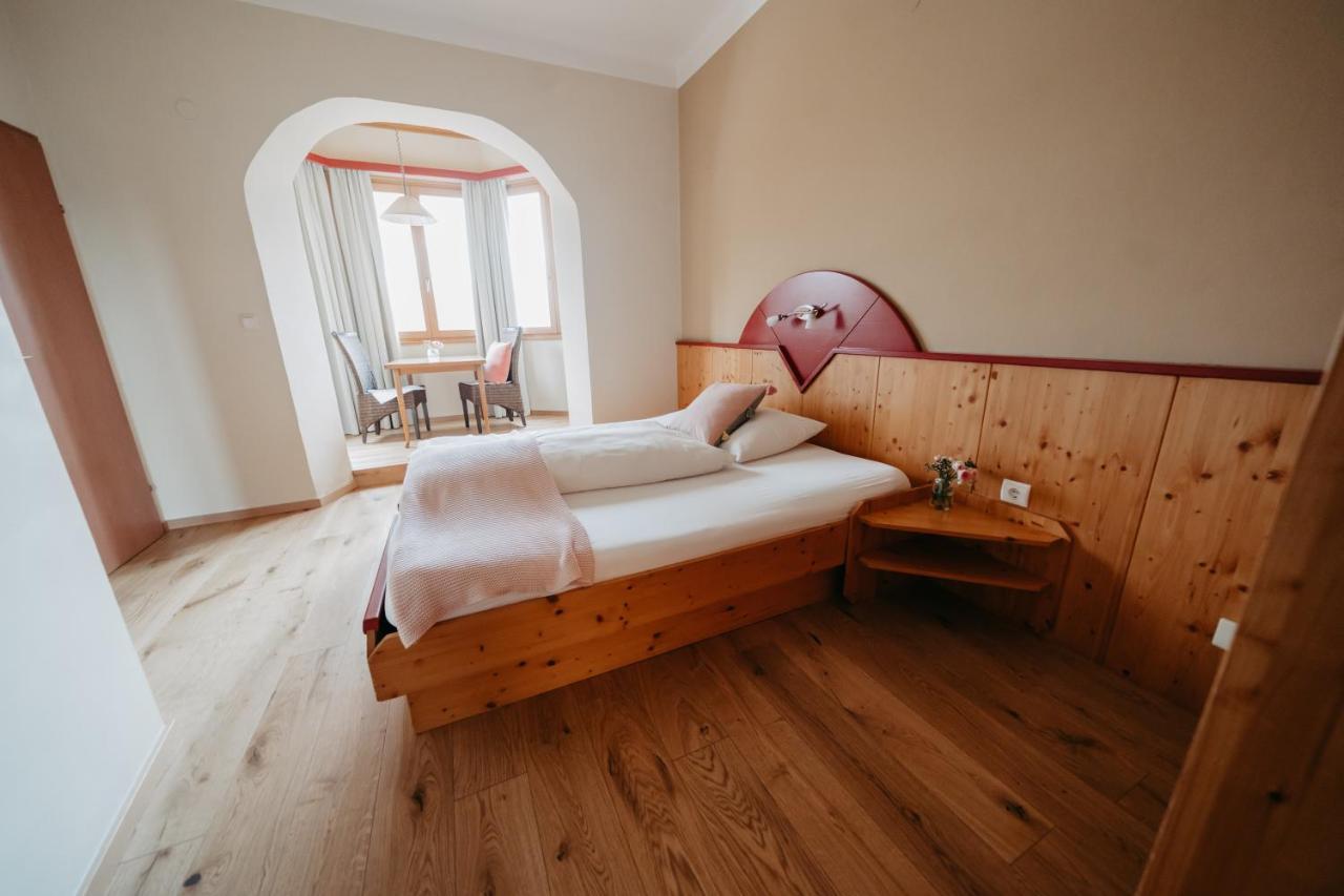 Hotel - Restaurant Soleo Krumpendorf Exteriör bild
