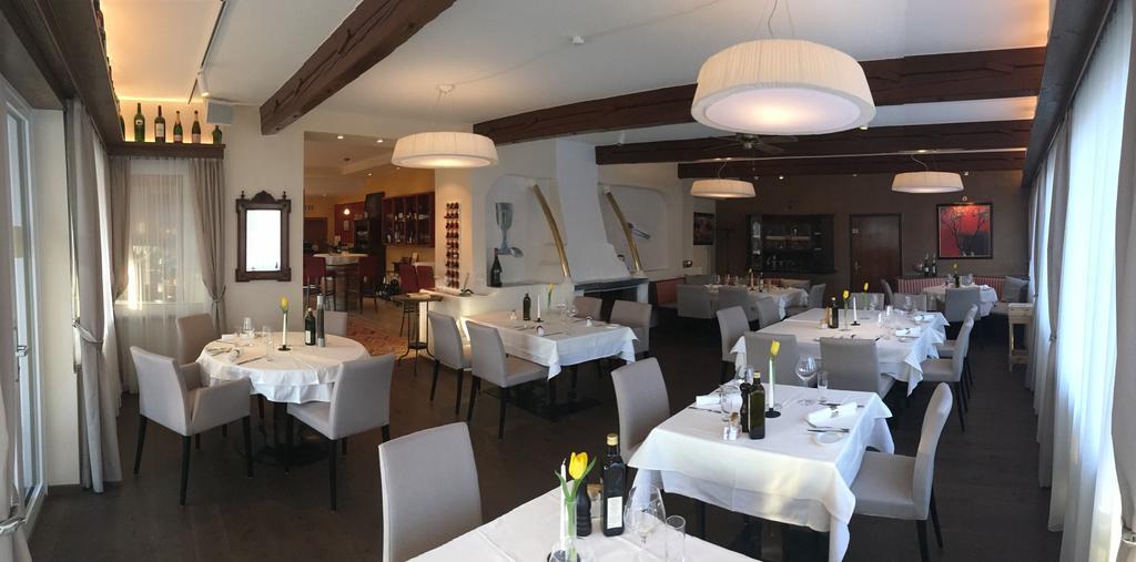 Hotel - Restaurant Soleo Krumpendorf Exteriör bild